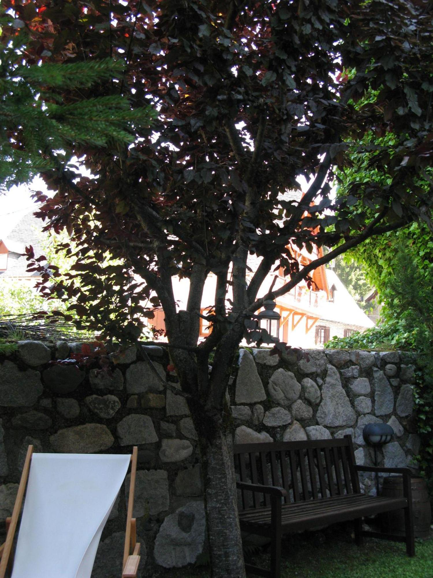 Besiberri Hotel Arties Exterior photo
